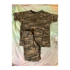 Fashion Nova Girls Two Piece Camo Set 🖤